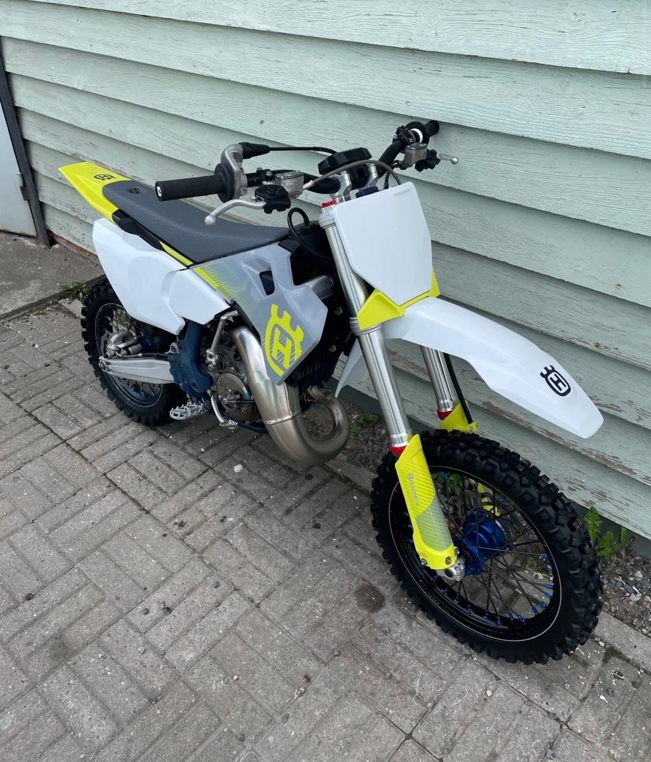 Husqvarna TC65 2026, Ophalen