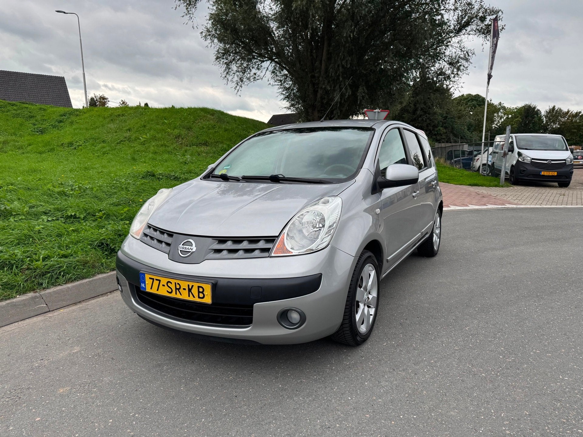 Nissan Note 1.6 First Note Automaat Trekhaak Clima, 750 kg, 4 cilinders, 49 €/maand, Bedrijf