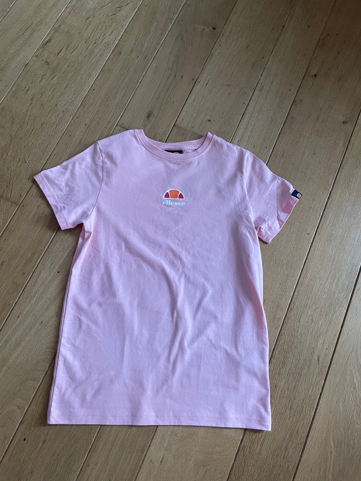 Zachtroze Ellesse T-shirt Maat 140-146, Ophalen of Verzenden, Zo goed als nieuw, Meisje, Shirt of Longsleeve