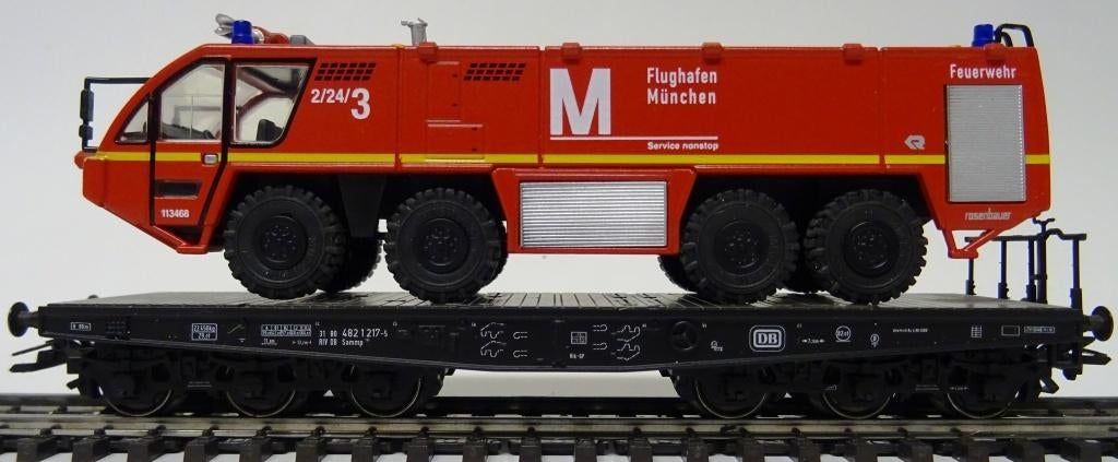 Märklin 2 stuks 48667 Wagen Flughafen München Feuerwehr, Hobby en Vrije tijd, Modeltreinen | H0, Nieuw, Wagon, Wisselstroom, Märklin