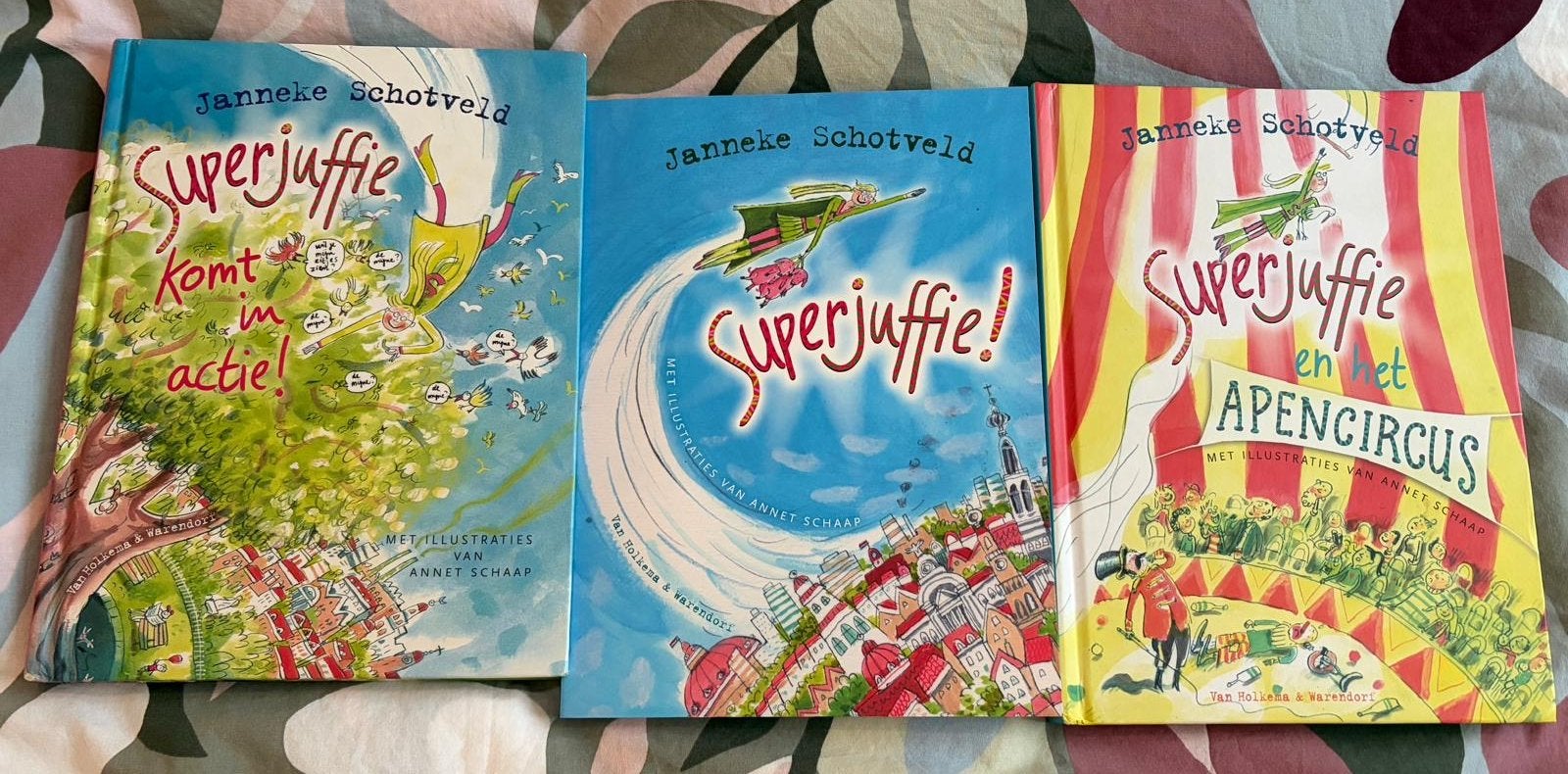Superjuffie boekenreeks - 3 delen van Janneke Schotveld, Ophalen of Verzenden, Zo goed als nieuw, Fictie