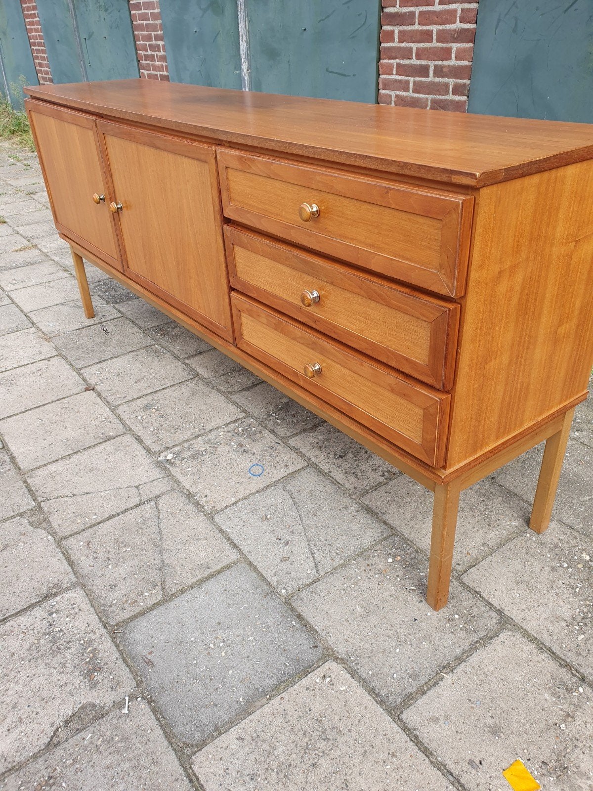 Vintage side/board dressoir., Ophalen, Gebruikt, Teakhout, Met lade(s)