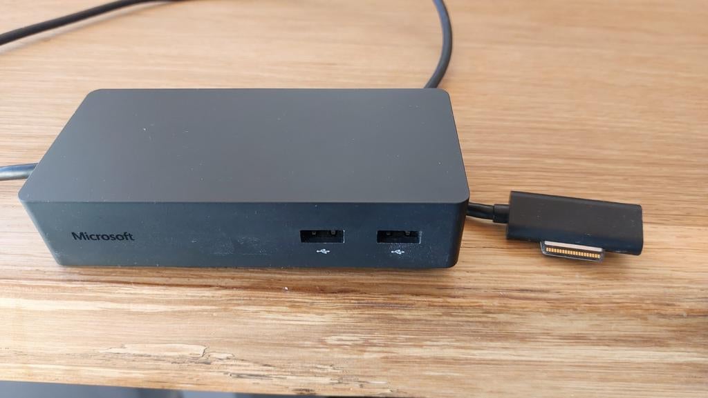 Dockingstation voor microsoft surface laptop, Microsoft Surface Dock, Ophalen of Verzenden, Zo goed als nieuw, Docking station