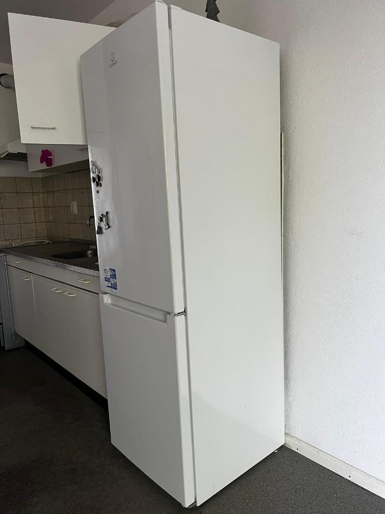 fridge, Gebruikt, 200 liter of meer, 60 cm of meer, Met vriesvak