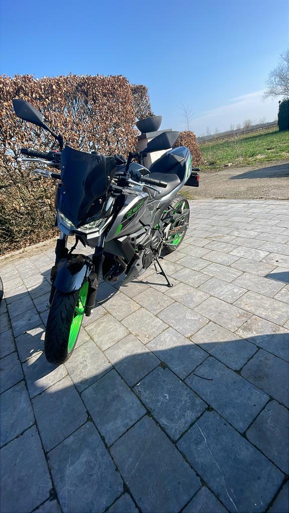 Gloed nieuwe Kawasaki Z500 met akrapovic!, Motoren, Particulier, Naked bike