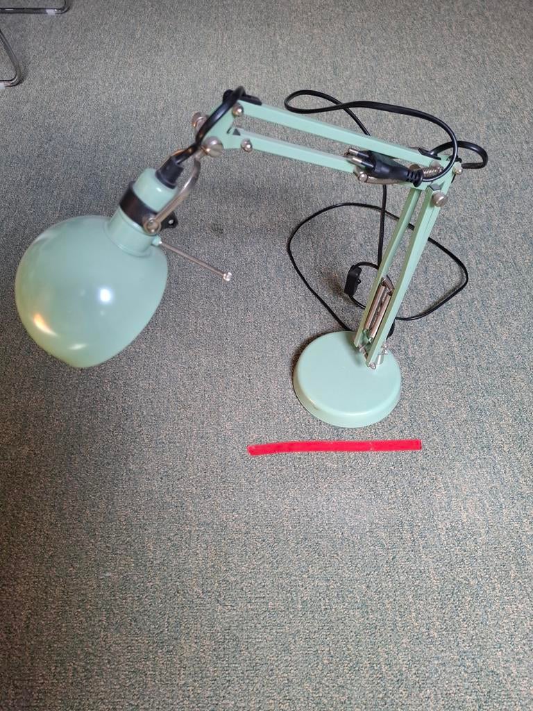 Verstelbare hobby lamp - Mintgroen bureaulamp, Gebruikt, Ophalen of Verzenden, Metaal, Modern, Industrieel