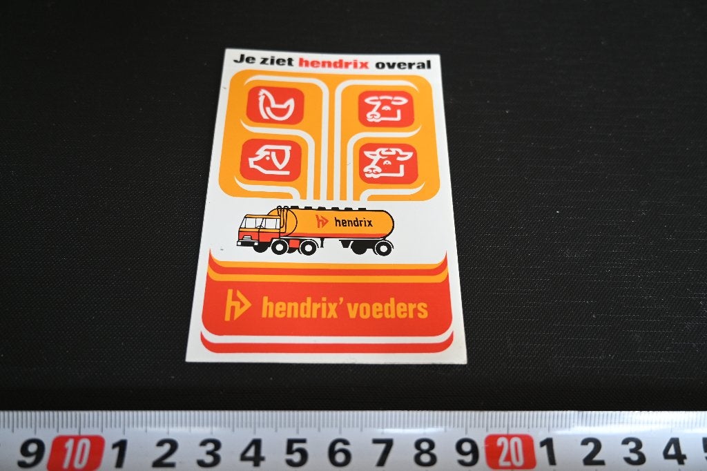 sticker Je ziet HENDRIX overal  HENDRIC'Voeders  *, Ophalen, Zo goed als nieuw