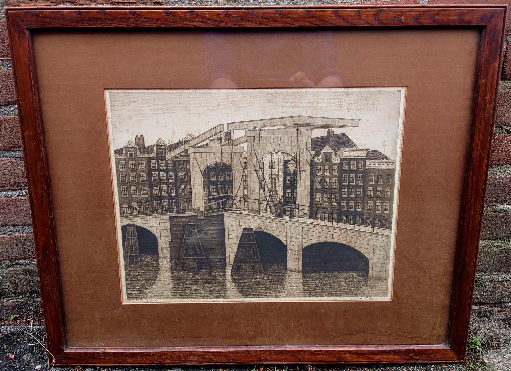 Sal Meijer (1877-1965) De Magere Brug Amsterdam ~1930 ets, Antiek en Kunst, Met tekst, 30 cm, Ets, Stadsgezicht