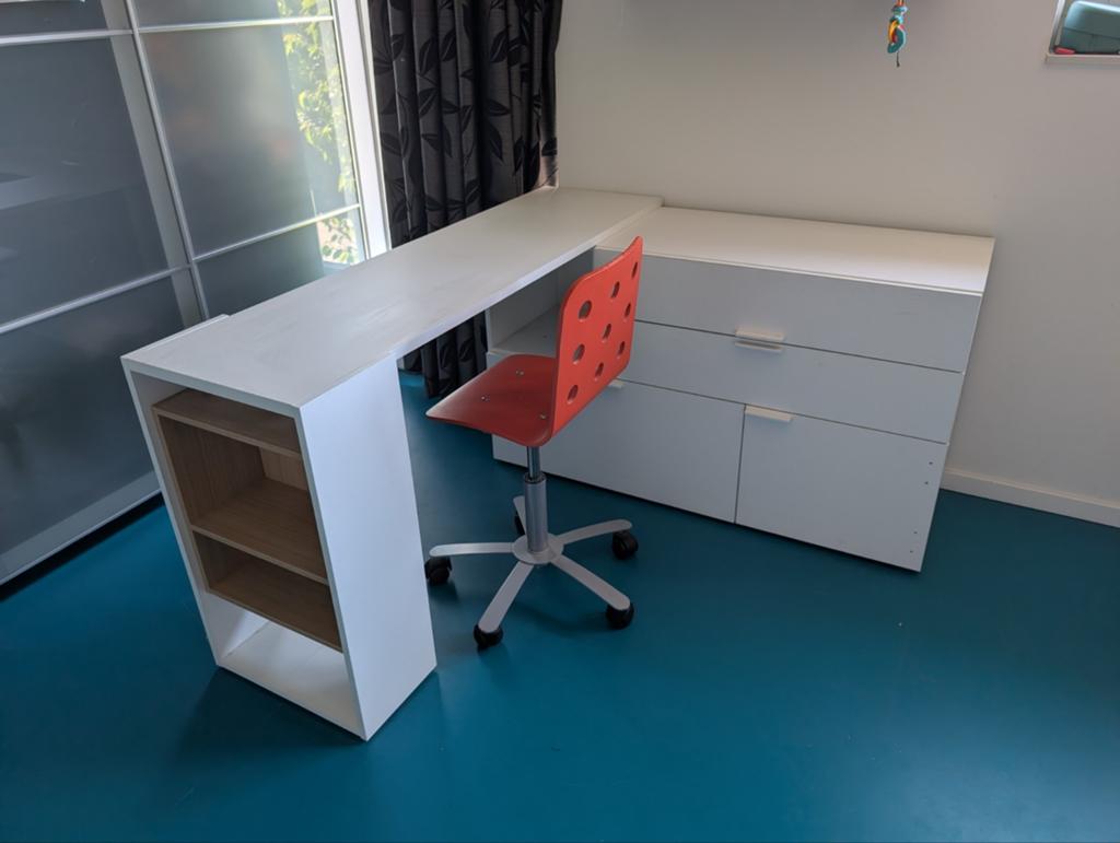 Kinderbureau wit met ladekast - hoek of langwerpig, Ophalen, Met lades, Scandinavisch, Kinderbureau