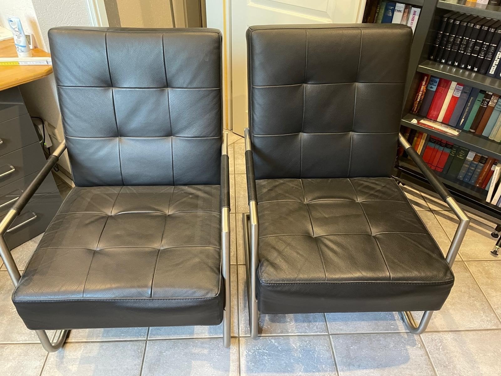 Fauteuils 2 st Henders & Hazel, zwart leer, Huis en Inrichting, Ophalen, Twee, Zwart, Leer