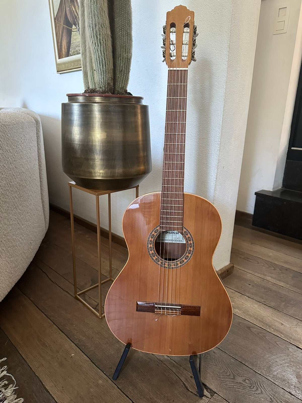 Spaanse klassieke gitaar – Almansa Model 401, Muziek en Instrumenten, Ophalen, Zo goed als nieuw, Klassieke of Spaanse gitaar