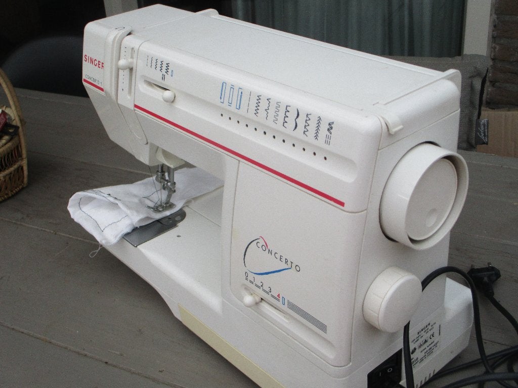 Naaimachine ,v.a 70,00e (SINGER), Ophalen, Gebruikt, Naaimachine, Singer
