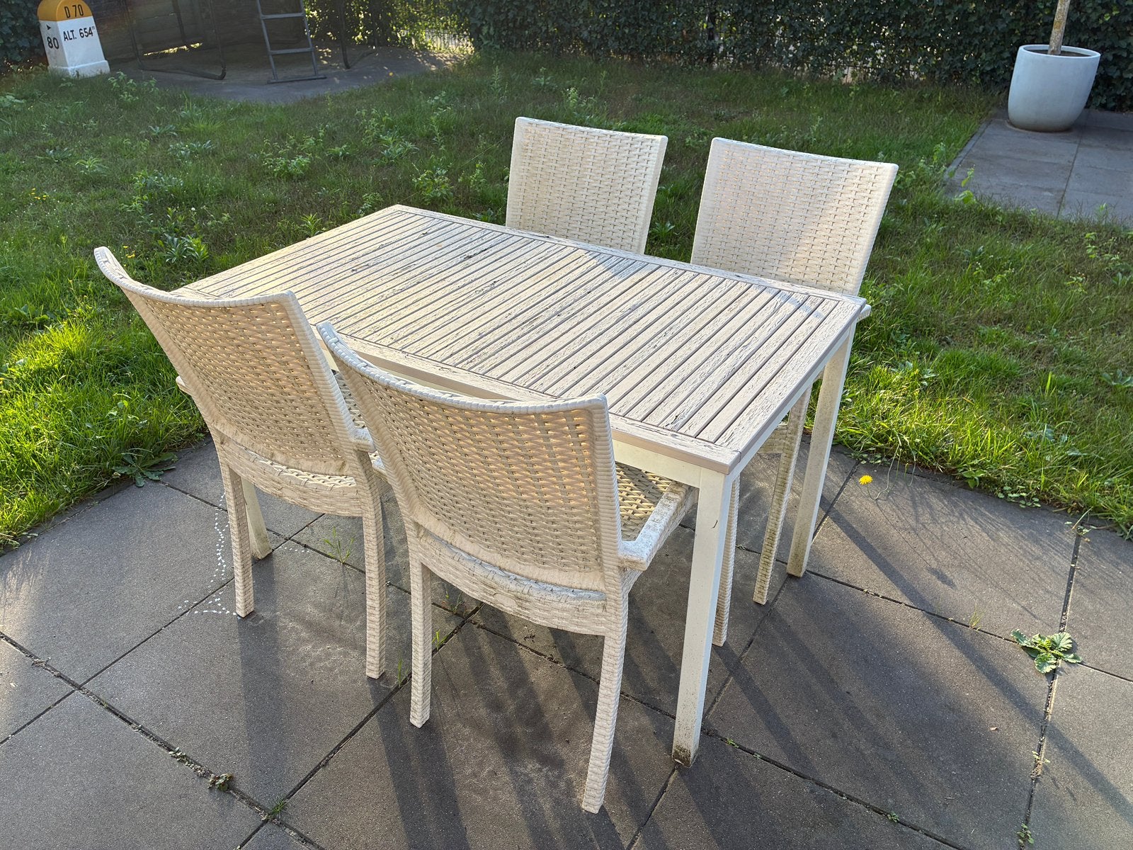 IKEA INNAMO tuinset – tafel 130x75 + 4 stoelen, Ophalen, 4 zitplaatsen, Kunststof, Gebruikt
