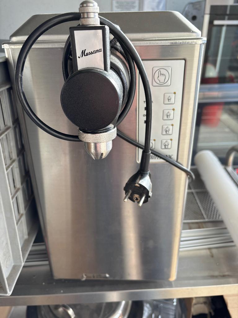 Slagroom machine, Ophalen of Verzenden, Gebruikt, Zelfvriezend