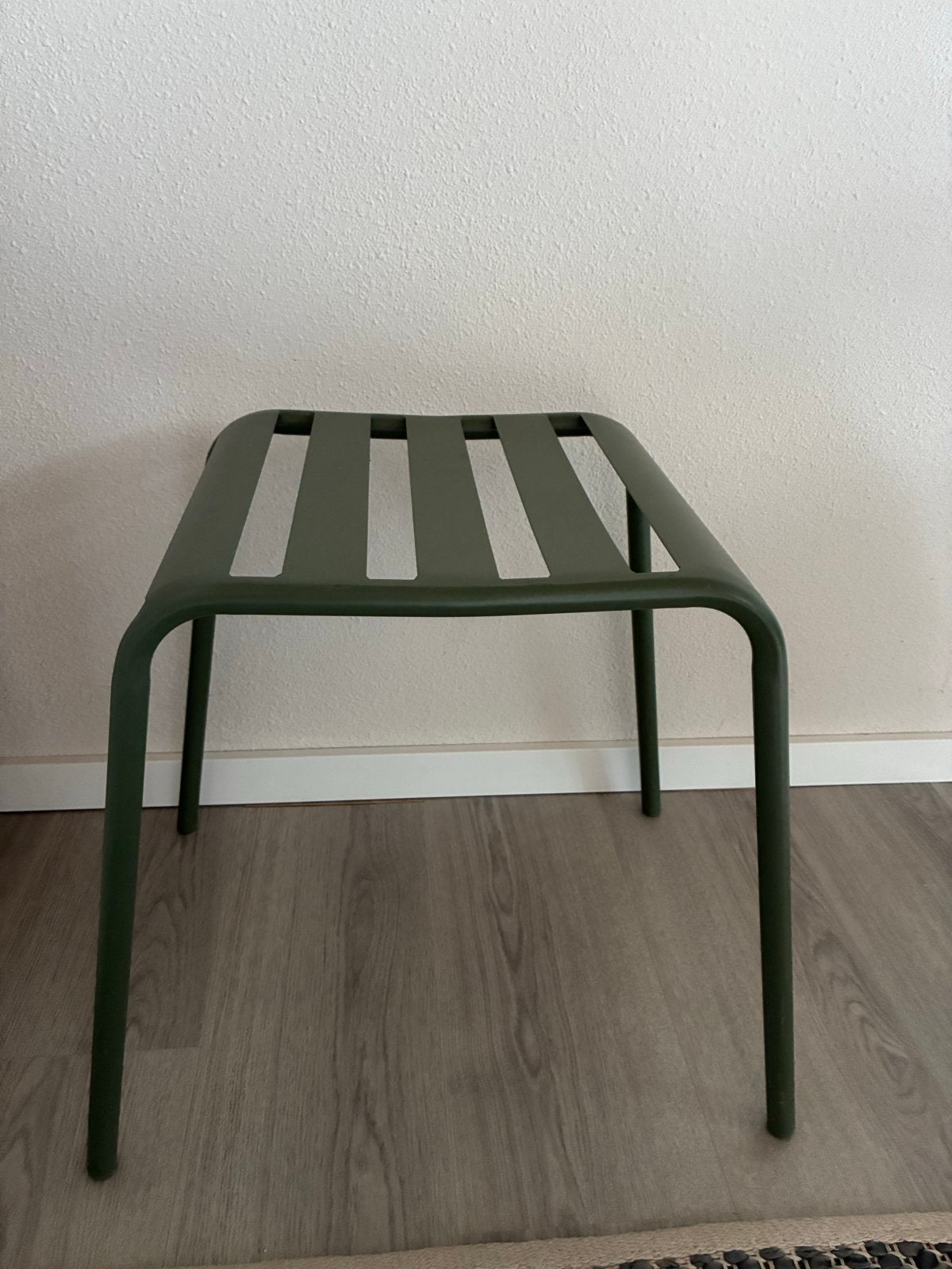 Groene metalen krukje/bijzettafel, Ophalen, Gebruikt, Staal