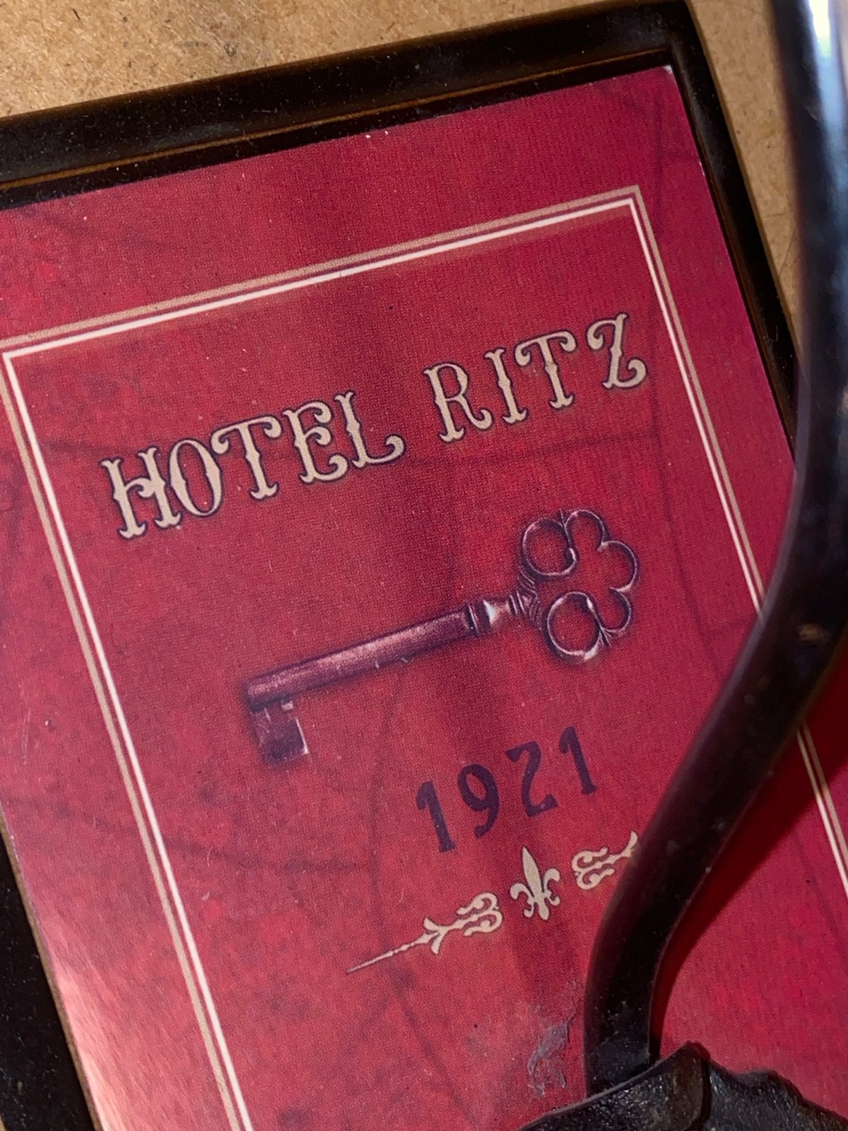 Set van 2 Hotel Ritz wandhaken - Parijs 1921, Huis en Inrichting, Woonaccessoires | Kapstokken, Ophalen, Gebruikt, Wandhaken, Minder dan 100 cm