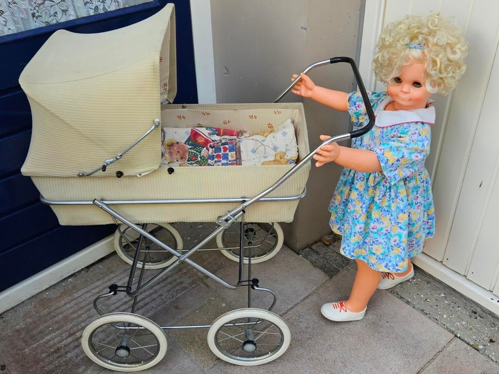 poppenwagen vintage & grote pop eventueel met paraplu?, Antiek en Kunst, Antiek | Speelgoed, Ophalen