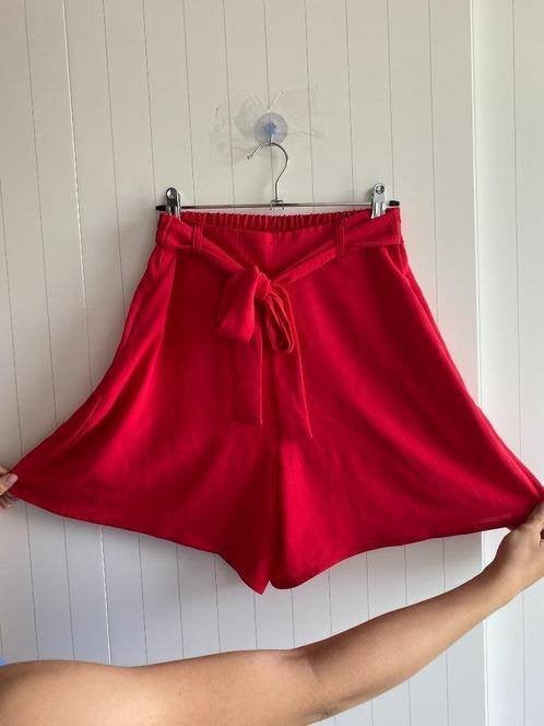 Rood/roze wijd broekje van Zara, maat S, Kort, Zara, Ophalen of Verzenden, Zo goed als nieuw