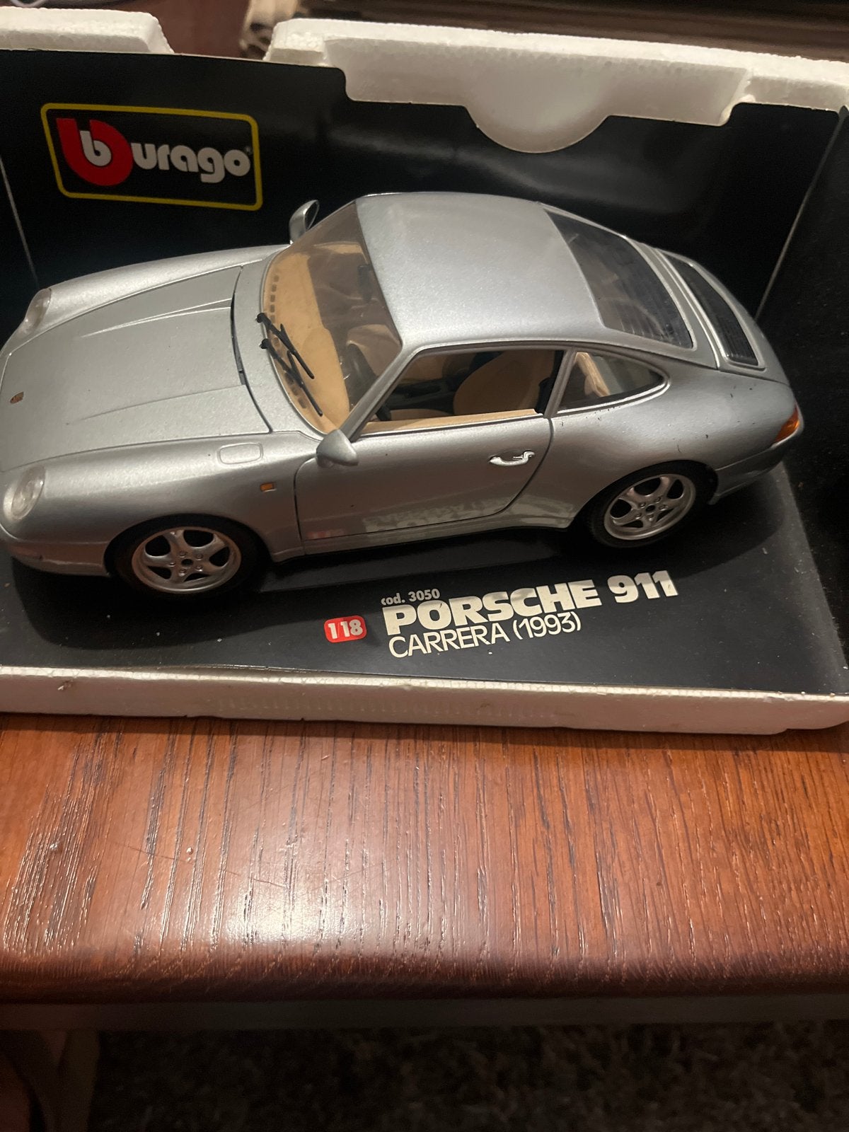 Burago Porsche 911 Carrera (1993) Schaalmodel, Ophalen of Verzenden, Zo goed als nieuw, Auto, Bburago