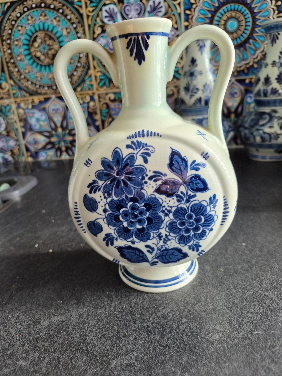 Delfts Blauw vaasje met bloemmotief, Ophalen