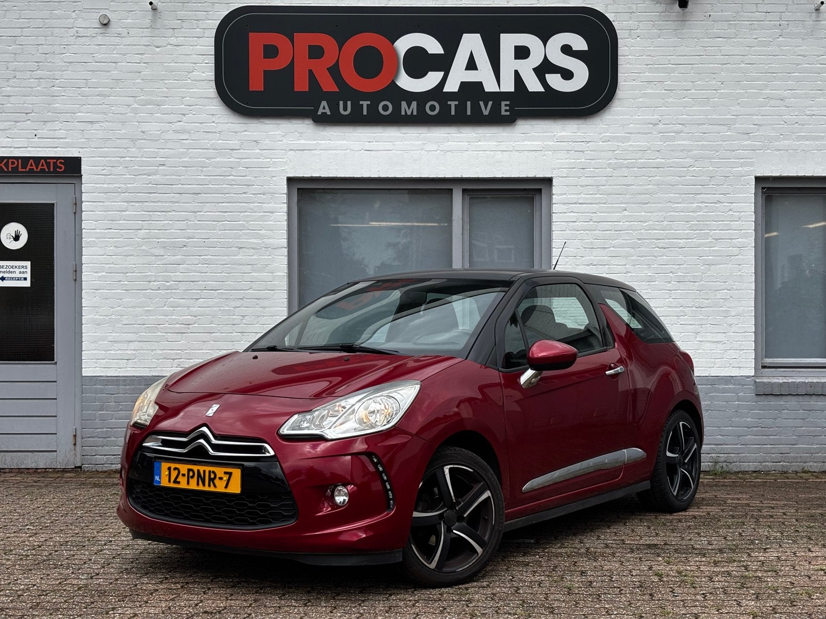Citroën DS3 1.4 VTI Chic / Airco / Boekjes / CruiseC., Auto's, Stof, 40 €/maand, Origineel Nederlands, Overige kleuren