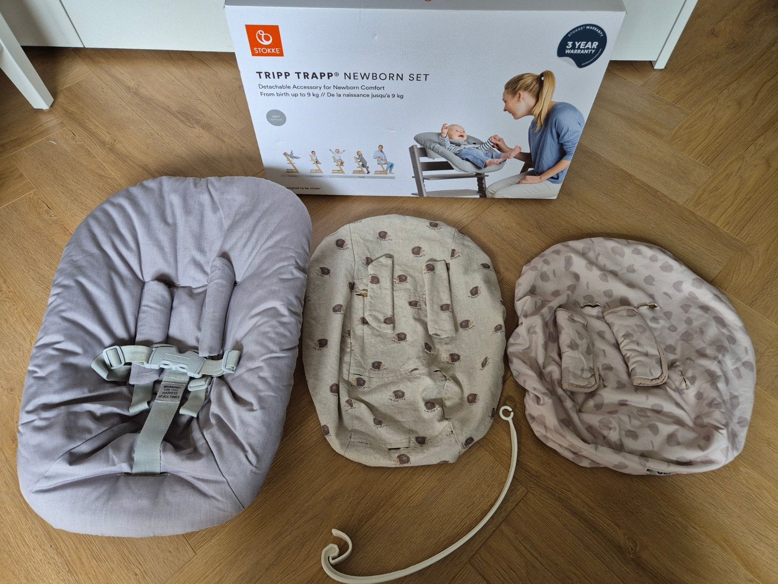 Stokke Newborn Set V2 met speelgoedhanger en 2 hoezen, Ophalen of Verzenden, Gebruikt, Meegroeistoel