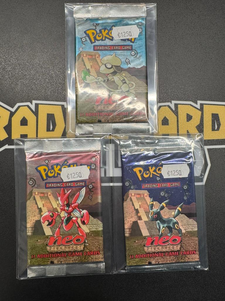 Pokemon Neo Discovery GUARANTEED HEAVY Booster Pack Sealed, Ophalen of Verzenden, Zo goed als nieuw, Booster