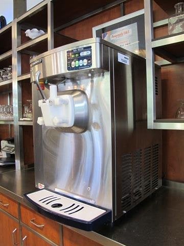 Gezocht softijs machine, Ophalen of Verzenden, Gebruikt