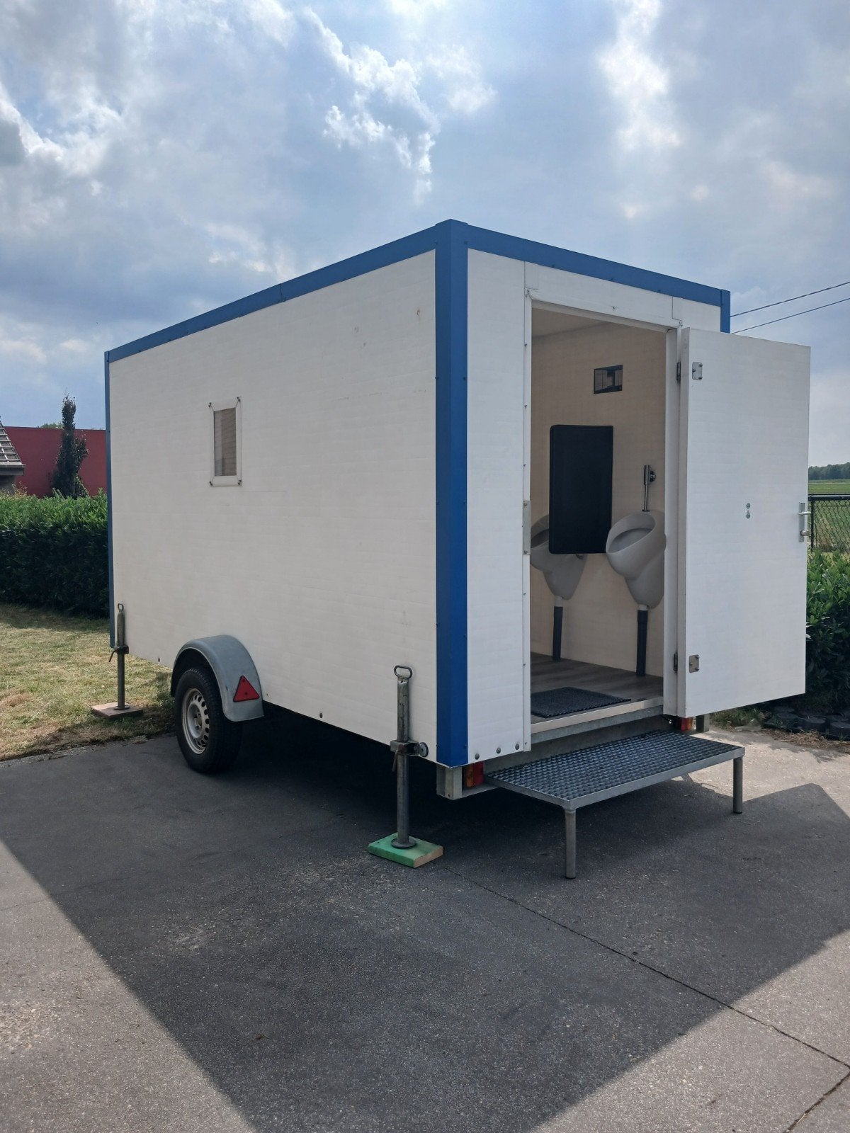 Verhuur wc wagens, Ophalen, Overige