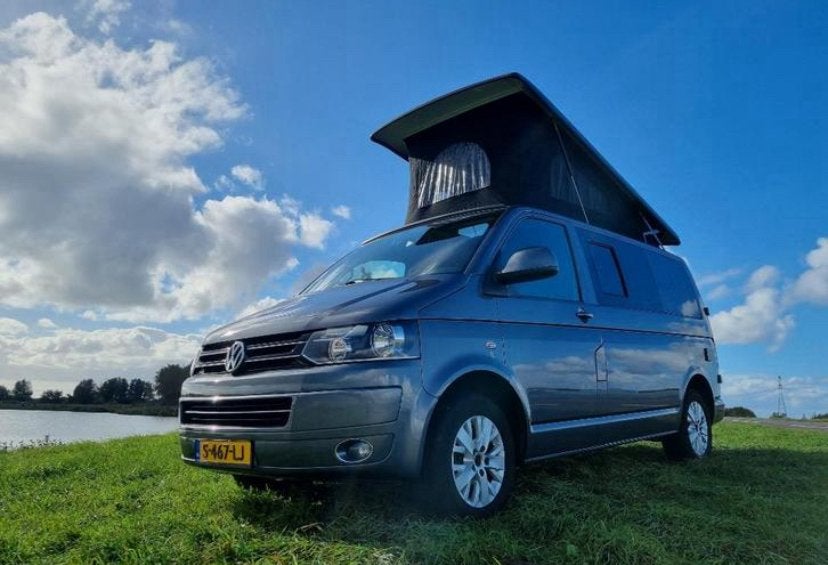 Volkswagen Transporter T5 Camper (2013) - Klaar voor avontuu, Hefdak, Buscamper of Camperbus, Volkswagen, Tot en met 2