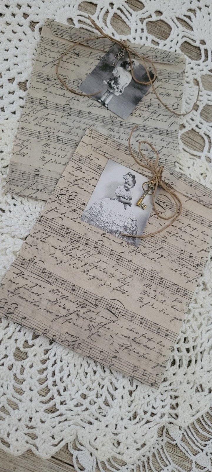 Vintage kadozakjes 2x  van  muziekpapier, Ophalen of Verzenden, Voor 1940