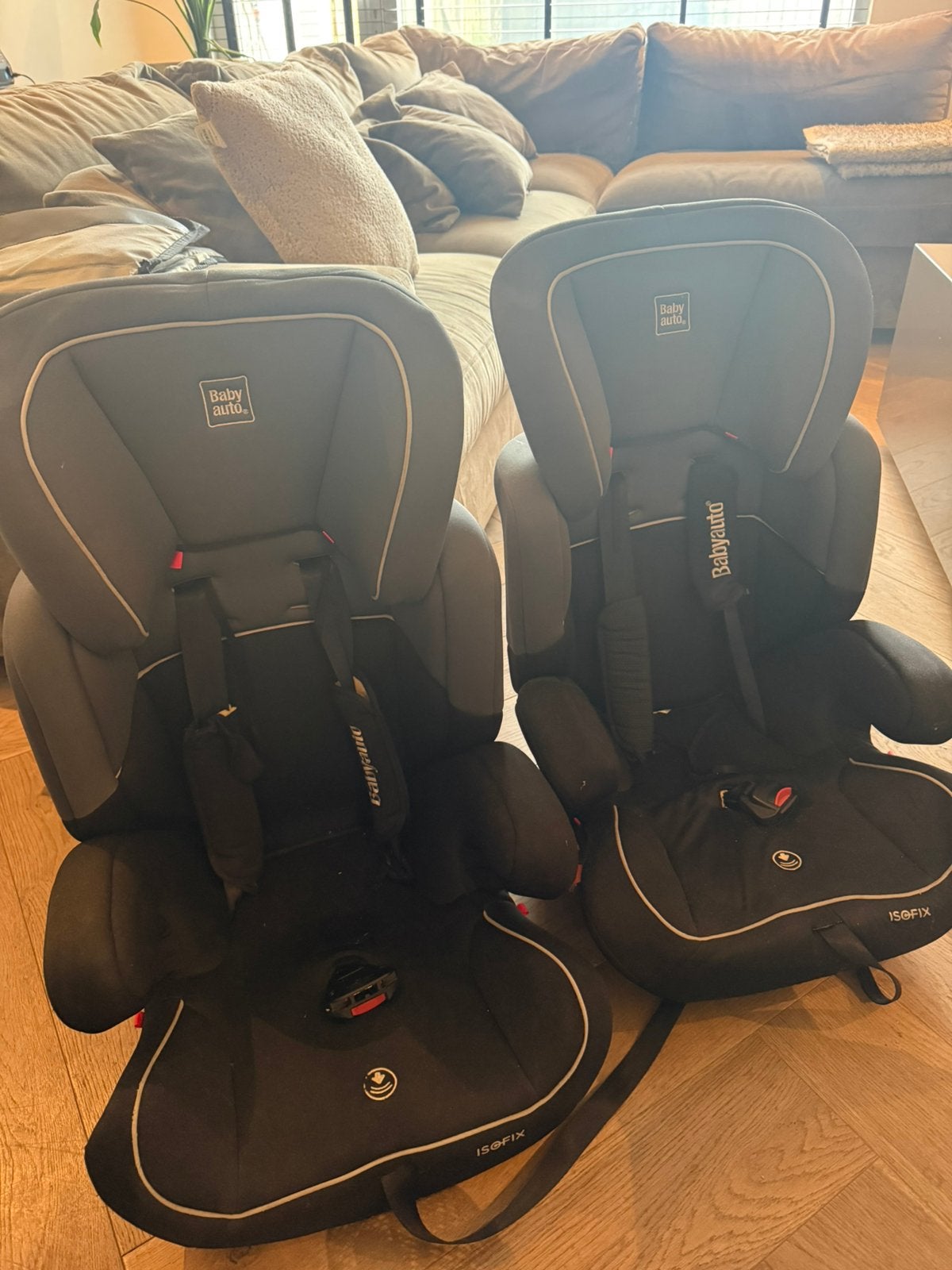 2x Babyauto autostoel ISOFIX – Groep 1/2/3 – Zwart/Grijs, Gebruikt, 15 t/m 36 kg, Zijbescherming, Isofix