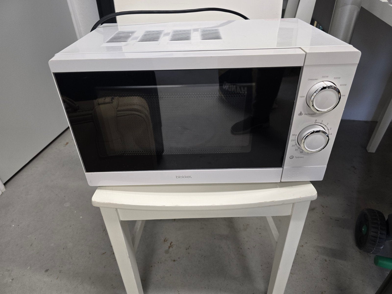 Blokker Magnetron BL-95001 - Wit, 700W, Witgoed en Apparatuur, Magnetrons, Ophalen