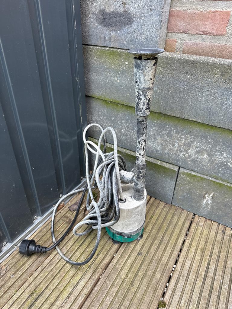 Defecte Ferrex waterpomp - Voor de handige klusser, Ophalen of Verzenden, Gebruikt, Elektrisch, Dompelpomp
