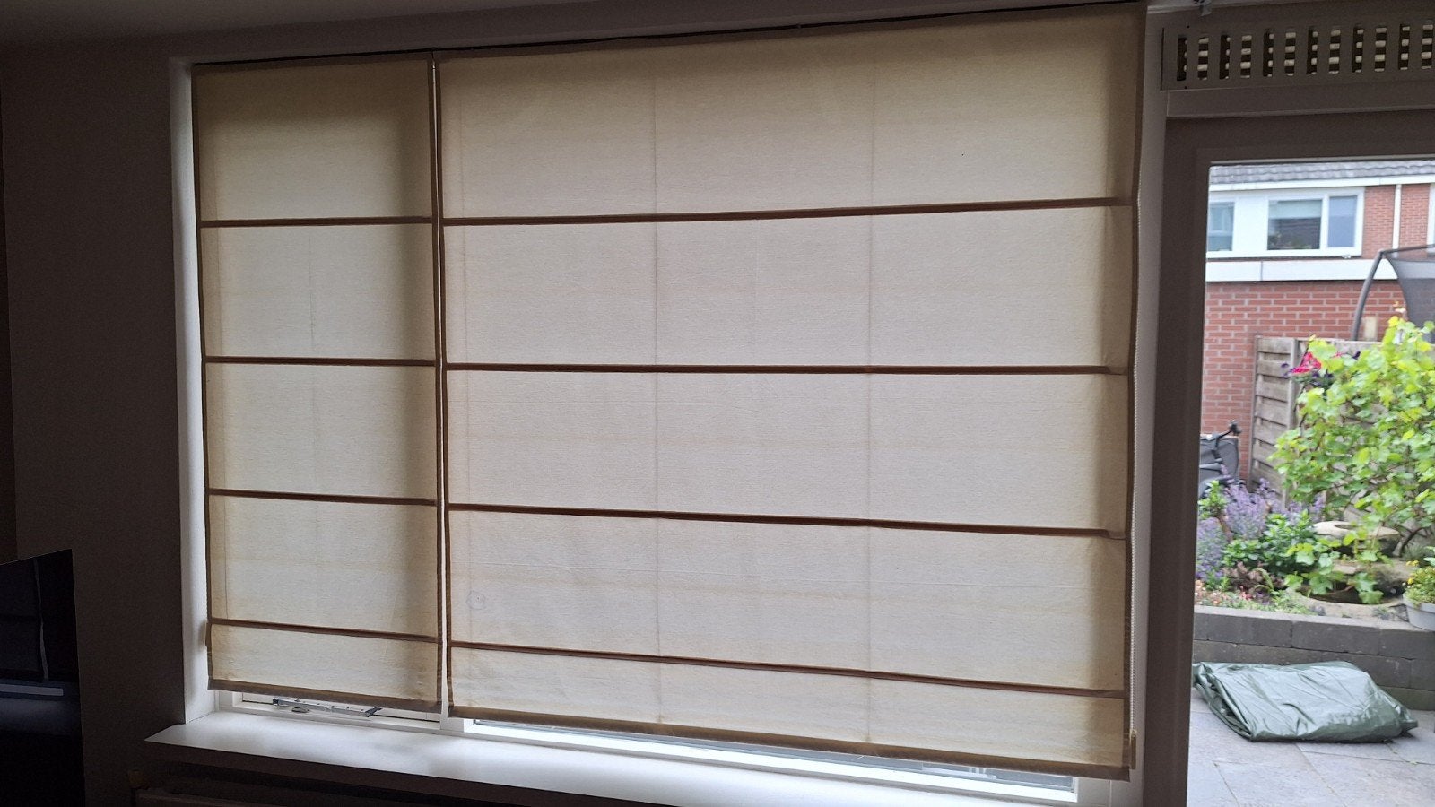 Lichtdoorlatende vouwgordijnen, beige, 2 stuks, Huis en Inrichting, Ophalen, Gebruikt, Overige merken, Beige