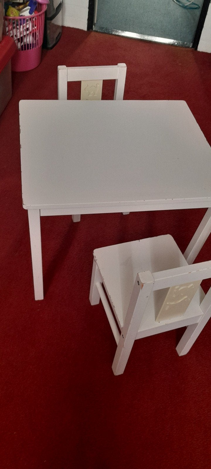 kritter tafel en 2 stoeltjes van ikea, Kinderen en Baby's, Ophalen, Gebruikt, Tafel(s) en Stoel(en)
