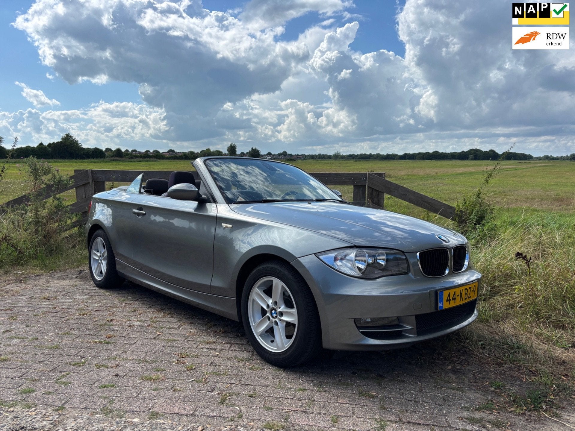 BMW 1-serie Cabrio 118i Executive, Lage KM Stand, Auto's, 1-Serie, Achterwielaandrijving, Cabriolet, 4 stoelen