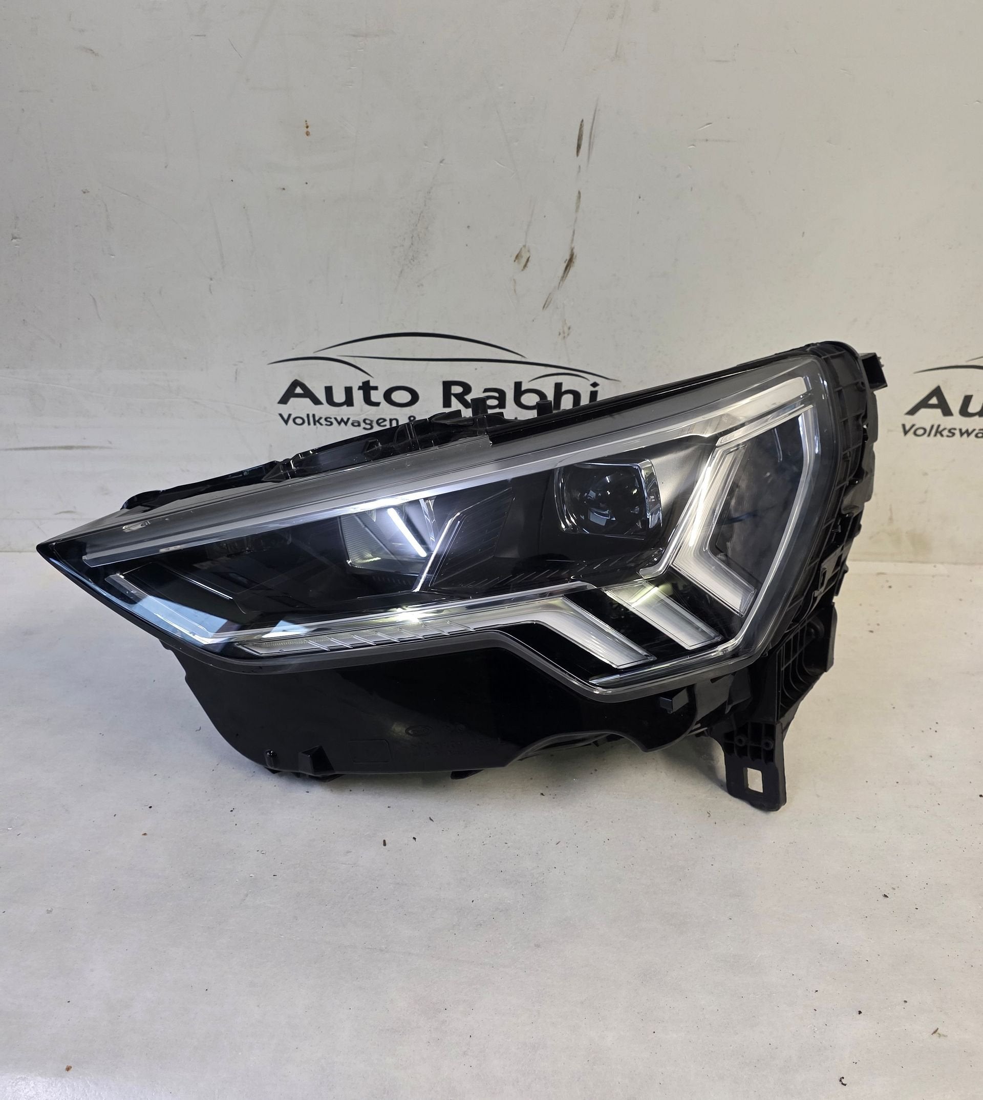 Audi Q3 83A F3 Voll LED Koplamp  Links 83A941033, Auto-onderdelen, Gebruikt, -, -, Ophalen of Verzenden