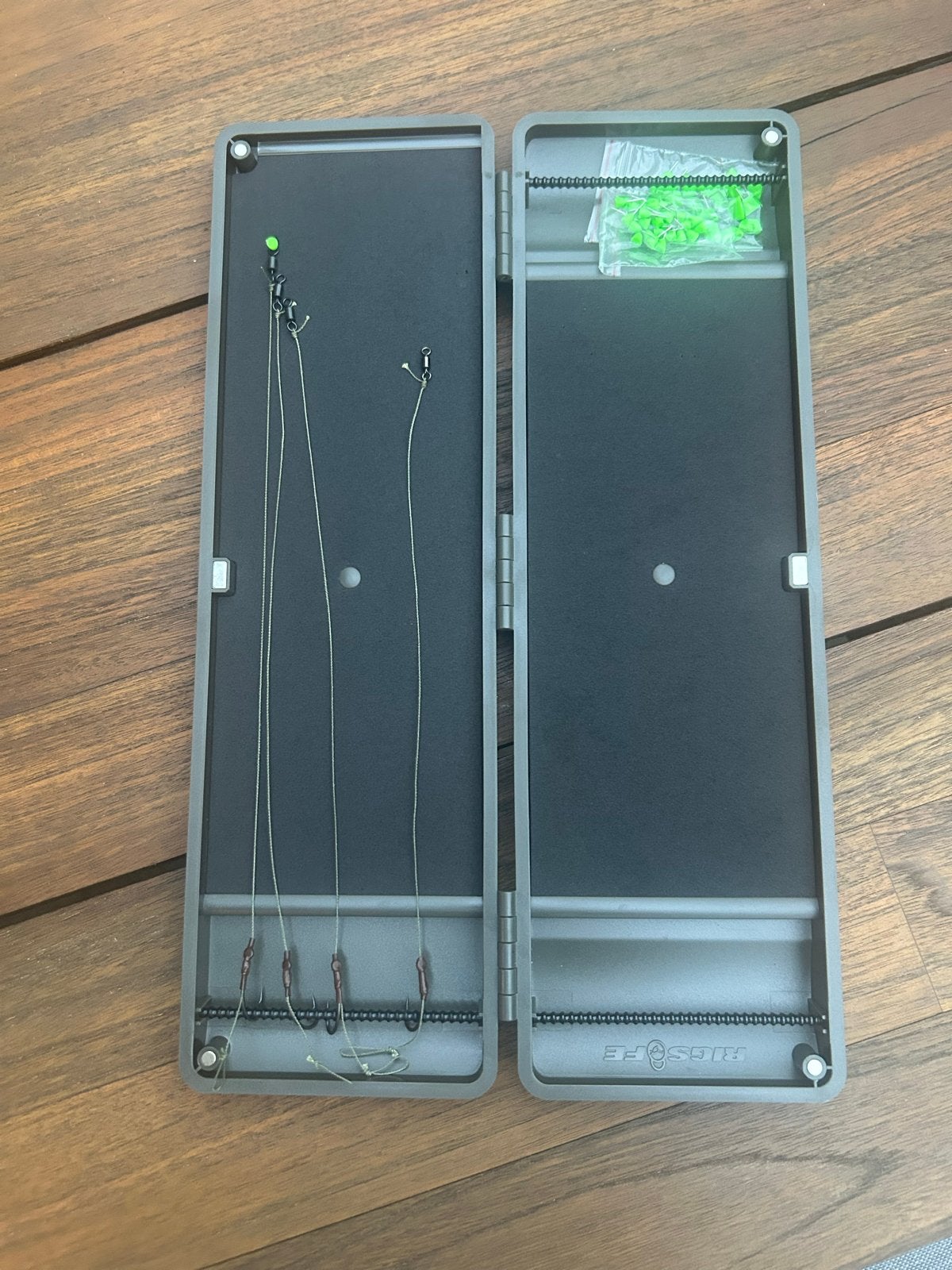 Rigsfe Rig Box large  met onderlijnen en accessoires, Ophalen of Verzenden, Zo goed als nieuw, Overige typen