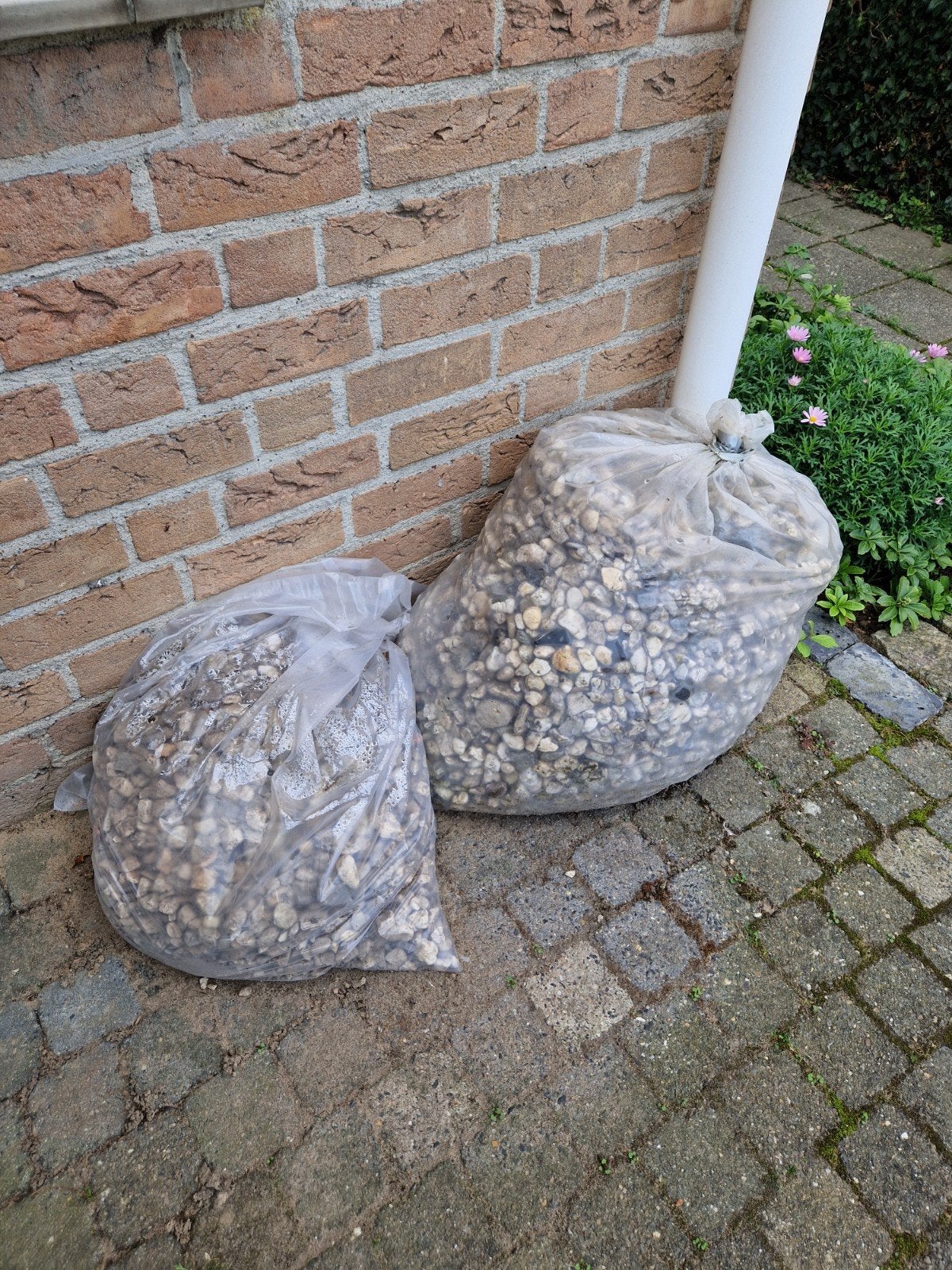 Gratis af te halen: 1,5 zak grind voor bestrating, Tuin en Terras, Ophalen, Gebruikt