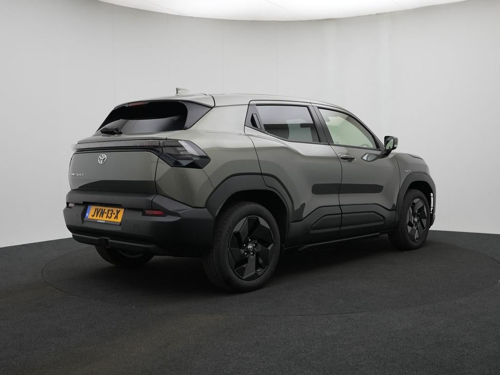 Toyota Urban Cruiser Dynamic 61 kWh (bj 2026, automaat), Stof, 44 min, Origineel Nederlands, Urban Cruiser
