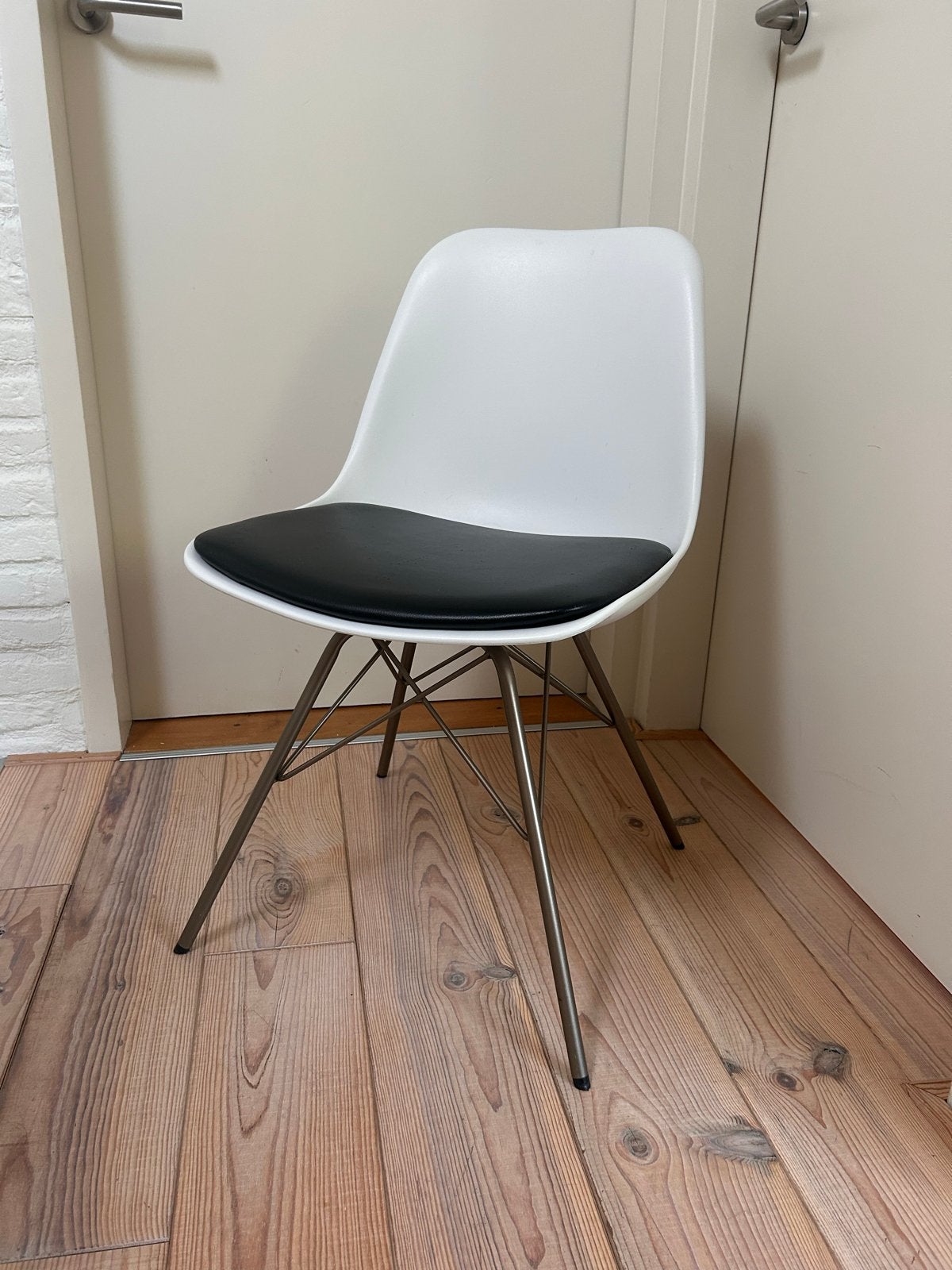 Design stoel wit met zwart kussen - Tenzo - 3 stuks, Kunststof, Gebruikt, Drie, Wit
