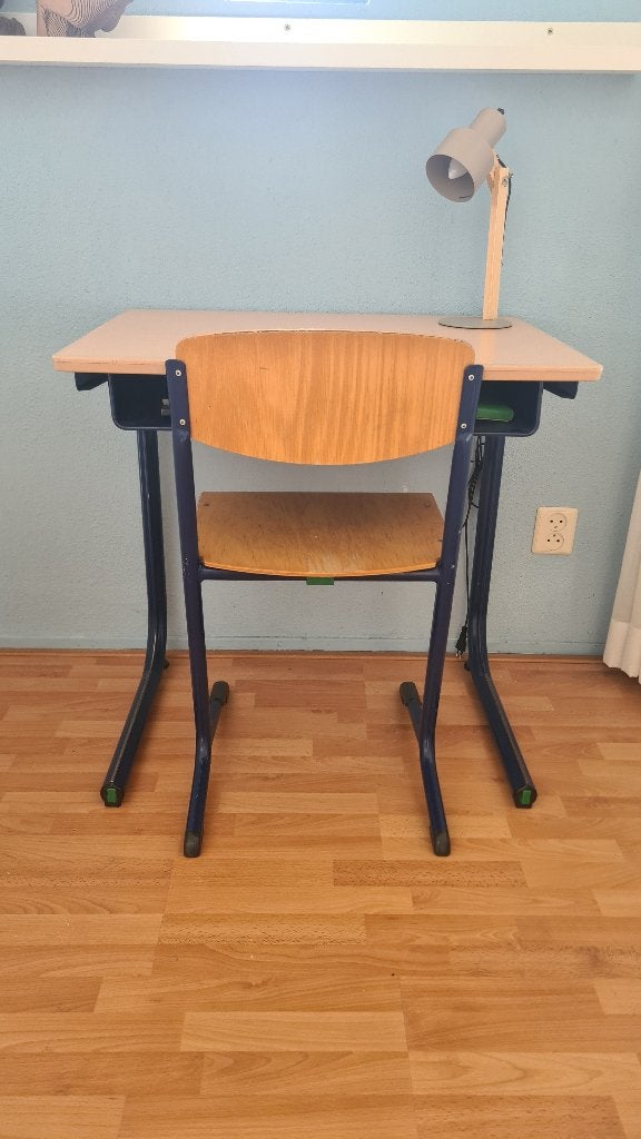 Klein bureautje / schooltafeltje, Ophalen, Gebruikt, Kinderbureau