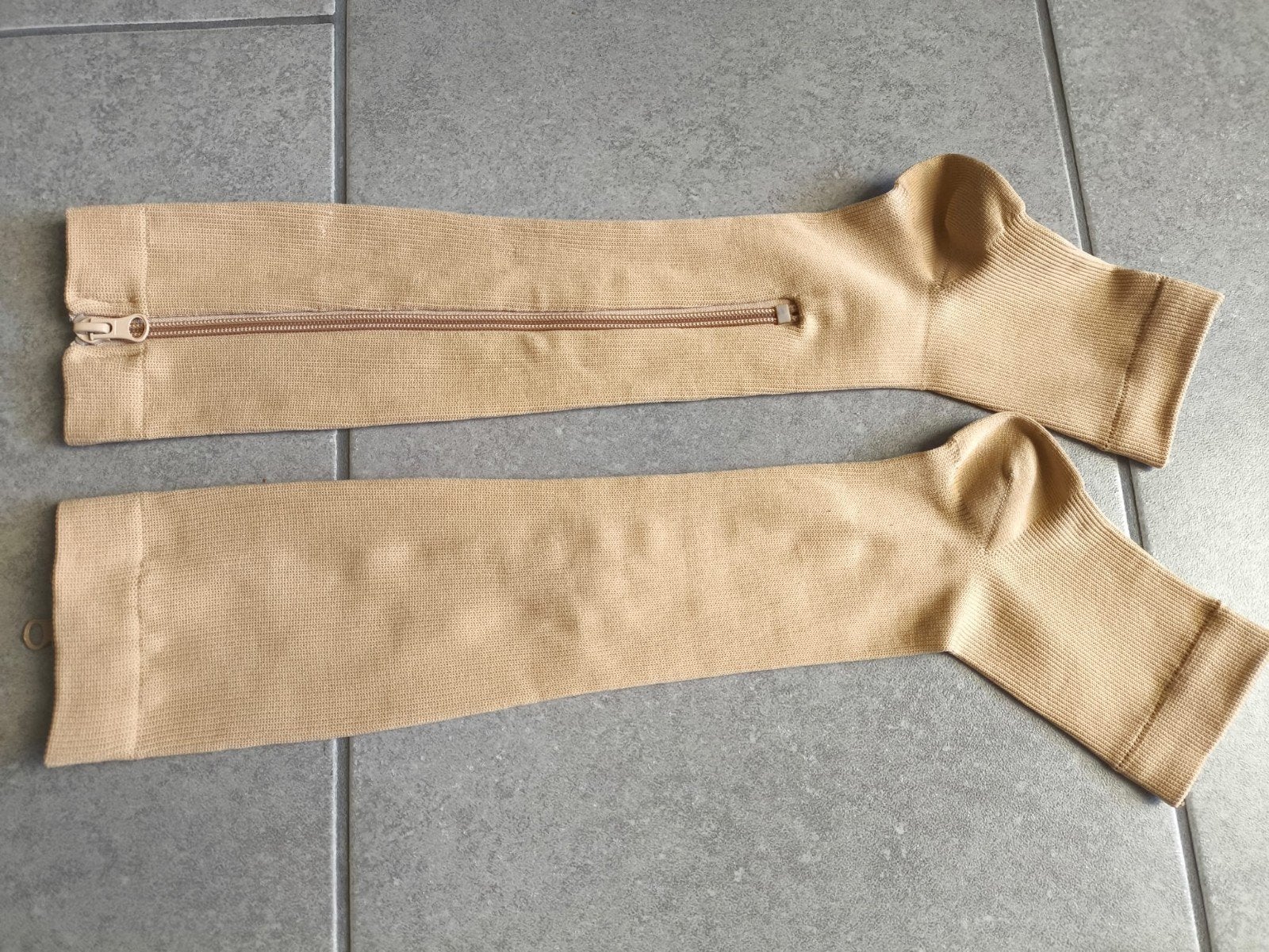Nieuwe compressiekousen met rits. Nooit gedragen. Maat S/M, Diversen, Ophalen of Verzenden, Nieuw