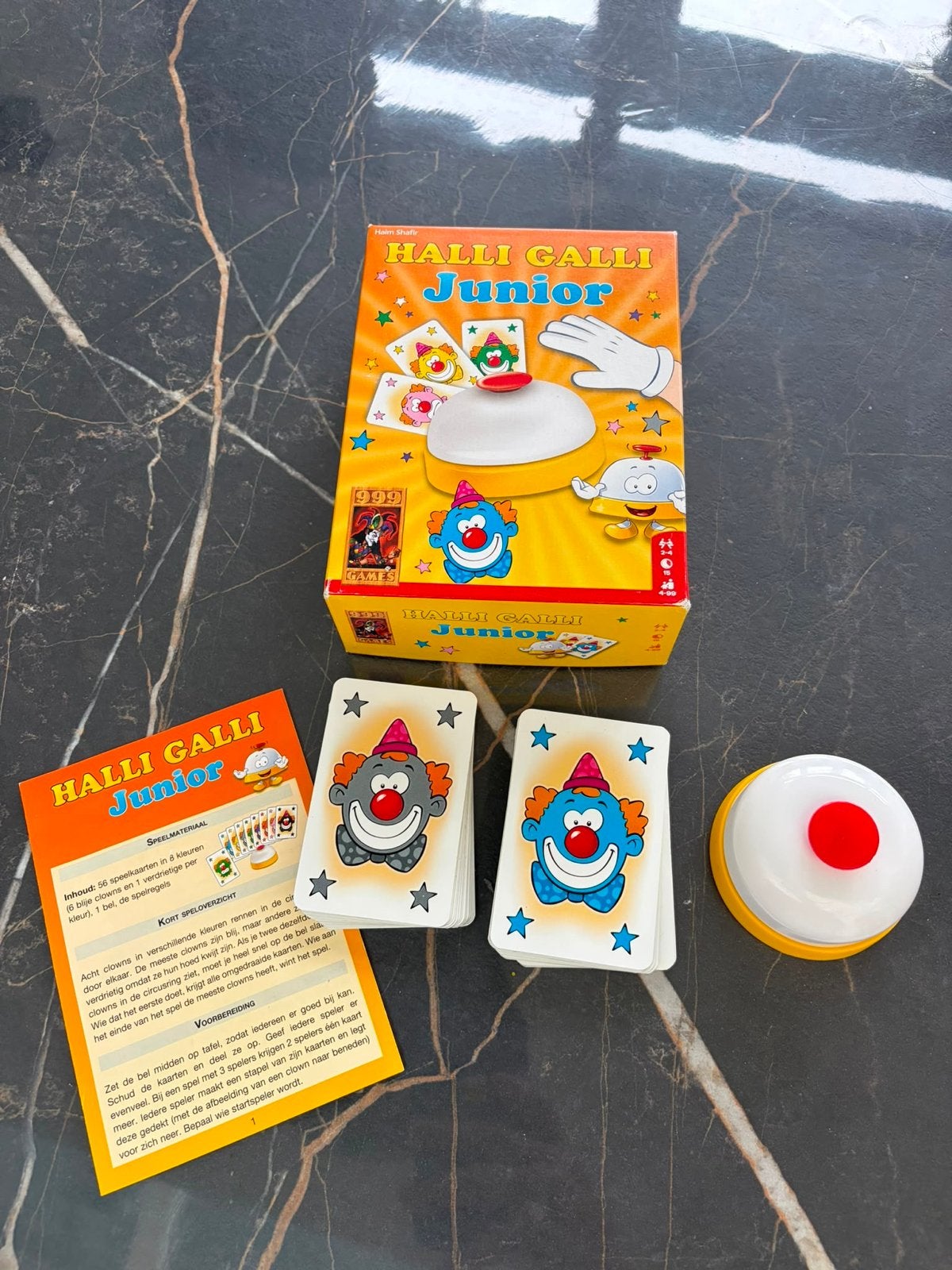 Halli Galli Junior Kaartspel - Leuk voor het hele gezin!, Drie of vier spelers, Ophalen of Verzenden, Zo goed als nieuw