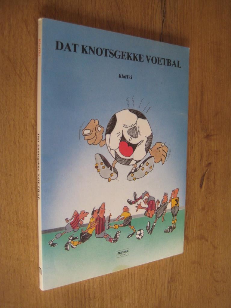 dat knotsgekke voetbal - klaffki (cartoons), Ophalen of Verzenden, Zo goed als nieuw, Balsport