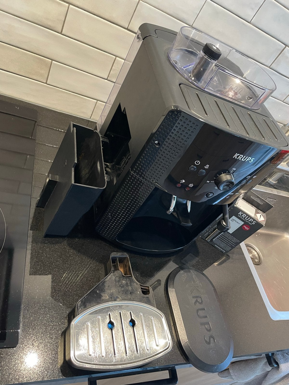 Krups koffiemachine, Afneembaar waterreservoir, Koffiemachine, Niet werkend, Koffiebonen