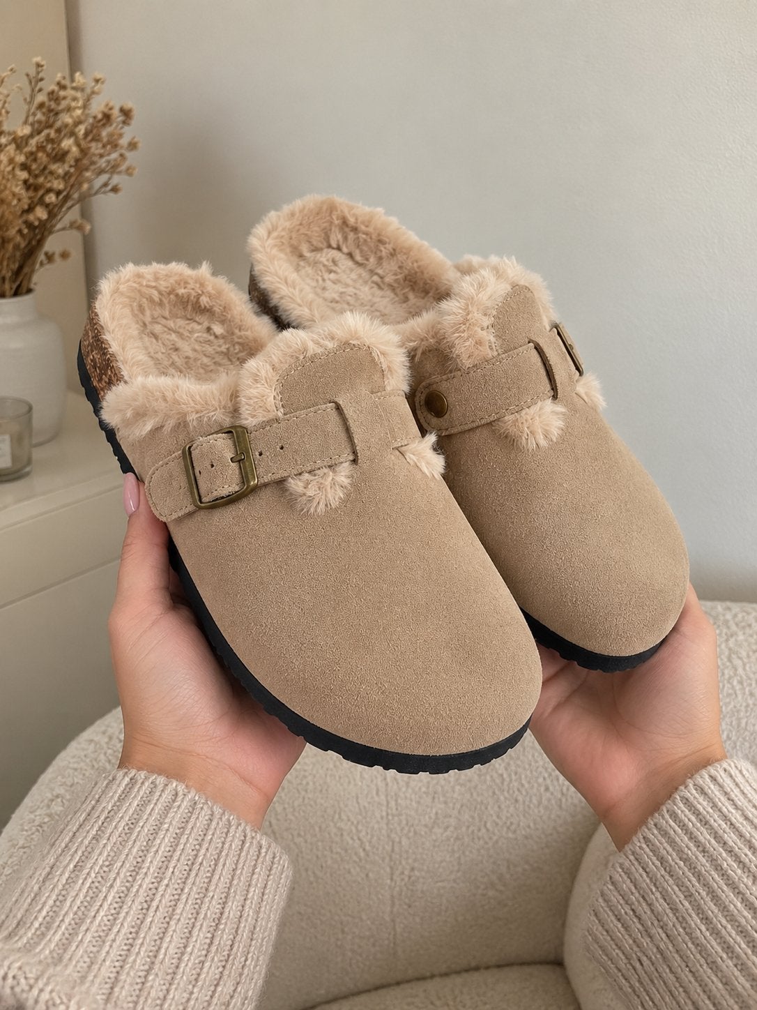 Comfortabele Clogs met Bontvoering - Maten 36 t/m 41, Kleding | Dames, Ophalen of Verzenden, Nieuw, Beige, Instappers