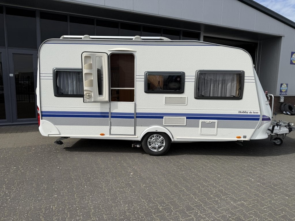 Hobby De Luxe 450 UF Bed 202cm + Rondzit + WC BJ 2007, Standaardzit, Hobby, Bedrijf, 750 - 1000 kg