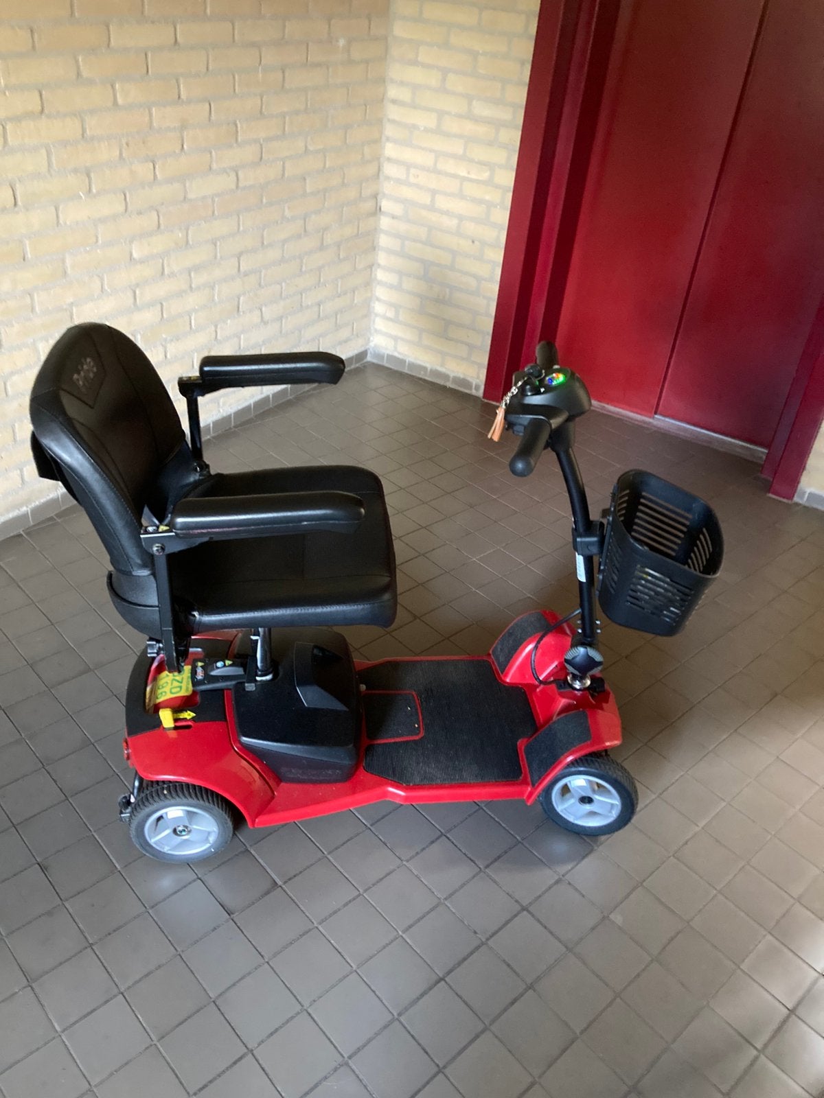 opvouwbare Scootmobiel, Ophalen, 10 km/u of minder, 26 t/m 35 km, Gebruikt